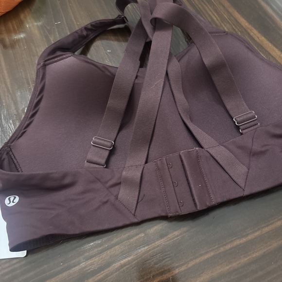 Lululemon NWT Weave-Back 36B, Burgundy , High Support Running NEW - Picture 6 of 6